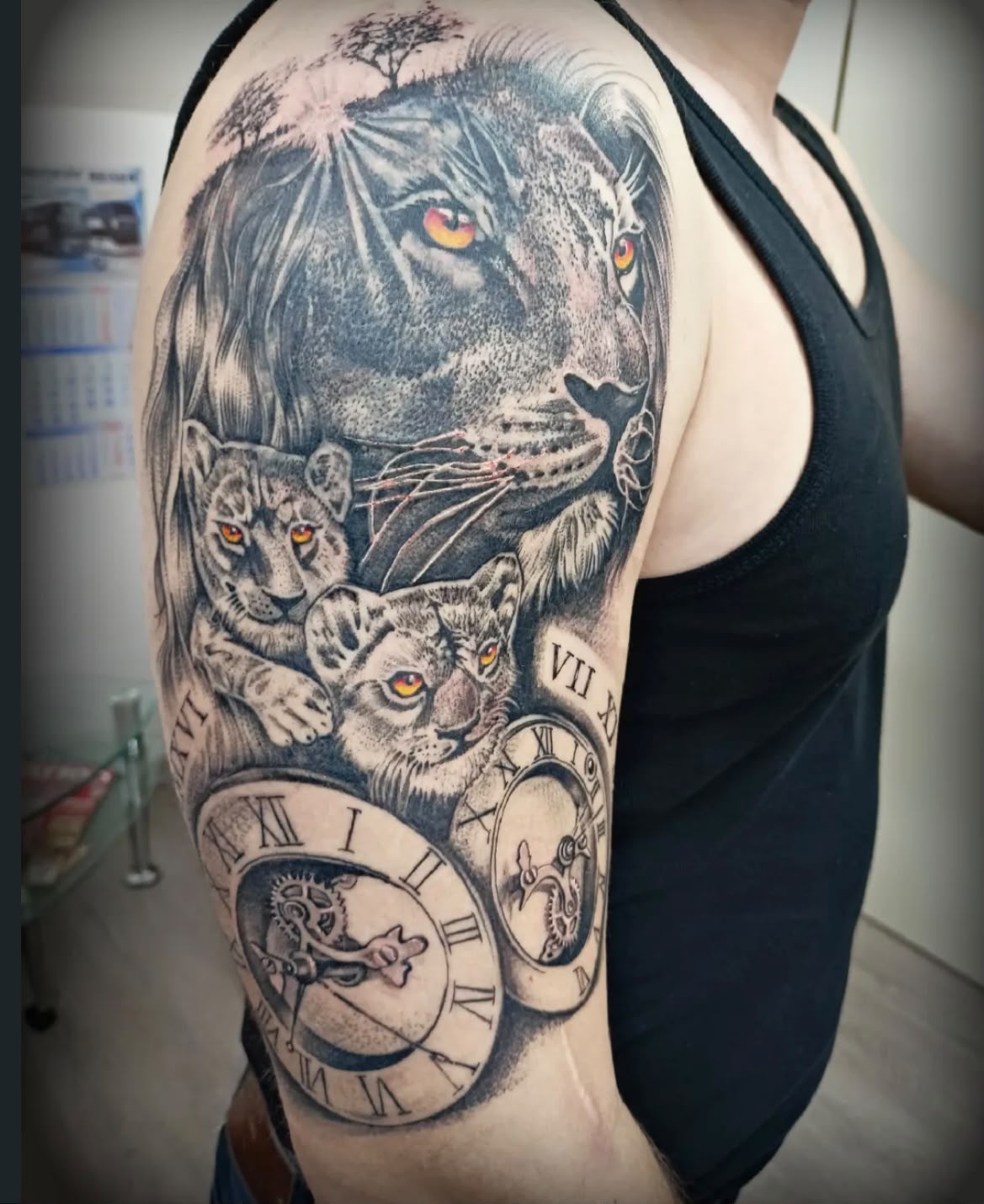 Detalj realistične tetovaže